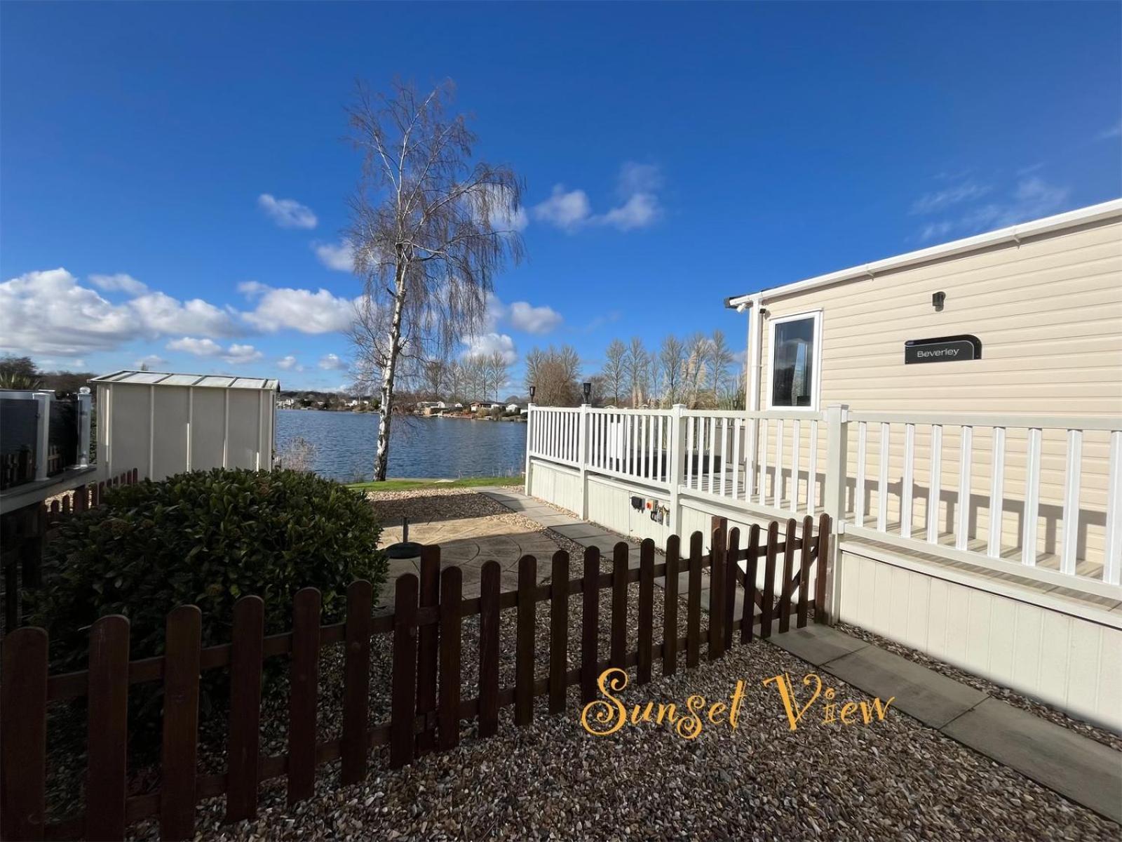 Tattershall Lakes Sunset View Caravan Lakeside, Hot Tub, Garden, Private Fishing Peg & Wifi Екстериор снимка