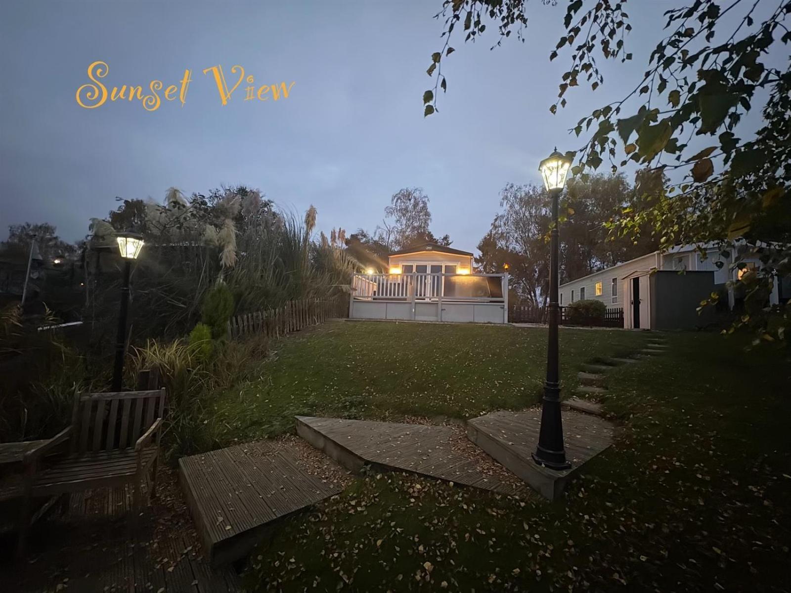 Tattershall Lakes Sunset View Caravan Lakeside, Hot Tub, Garden, Private Fishing Peg & Wifi Екстериор снимка