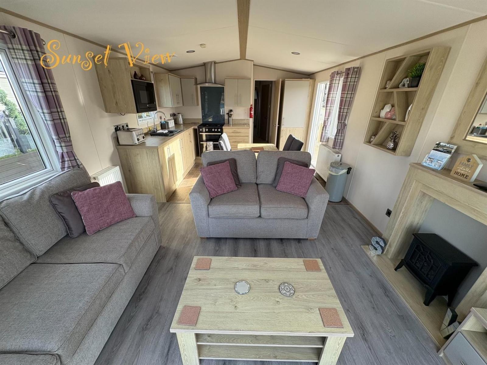 Tattershall Lakes Sunset View Caravan Lakeside, Hot Tub, Garden, Private Fishing Peg & Wifi Екстериор снимка