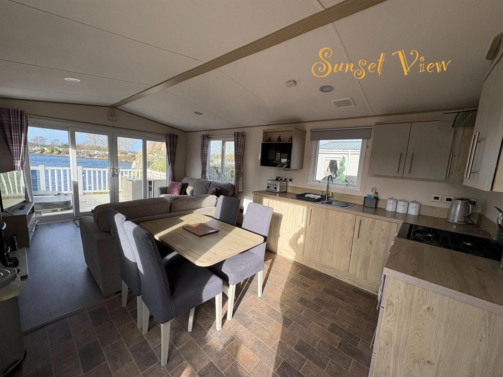 Tattershall Lakes Sunset View Caravan Lakeside, Hot Tub, Garden, Private Fishing Peg & Wifi Екстериор снимка